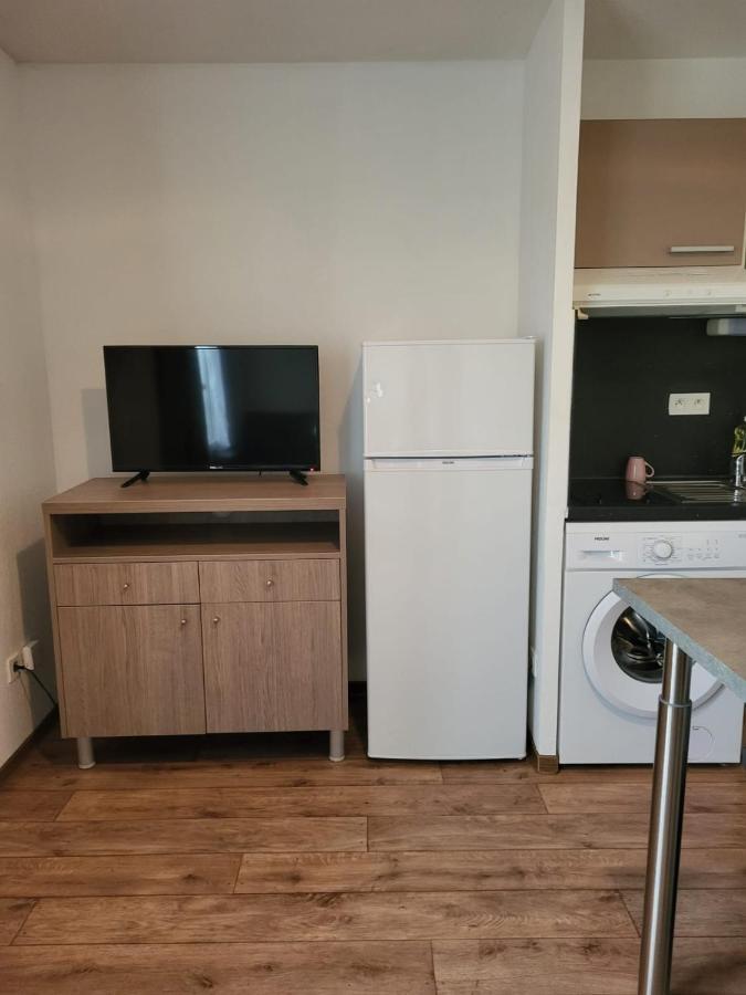 Studio Refait A Neuf Apartman Fréjus Kültér fotó